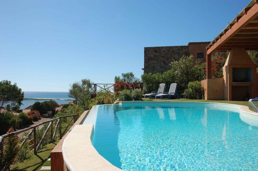 concrete water tank plunge pool in Brisbane